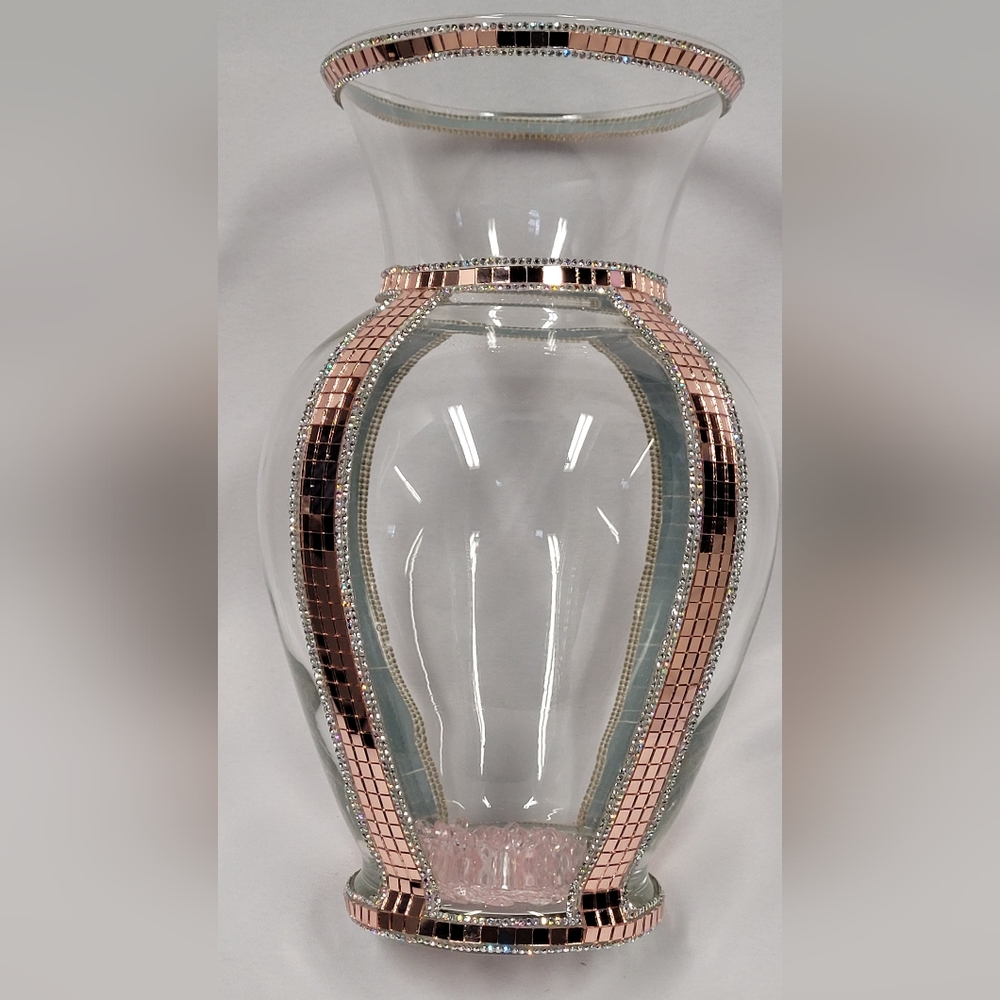 Large Urn Vase - Picture 4 of 4